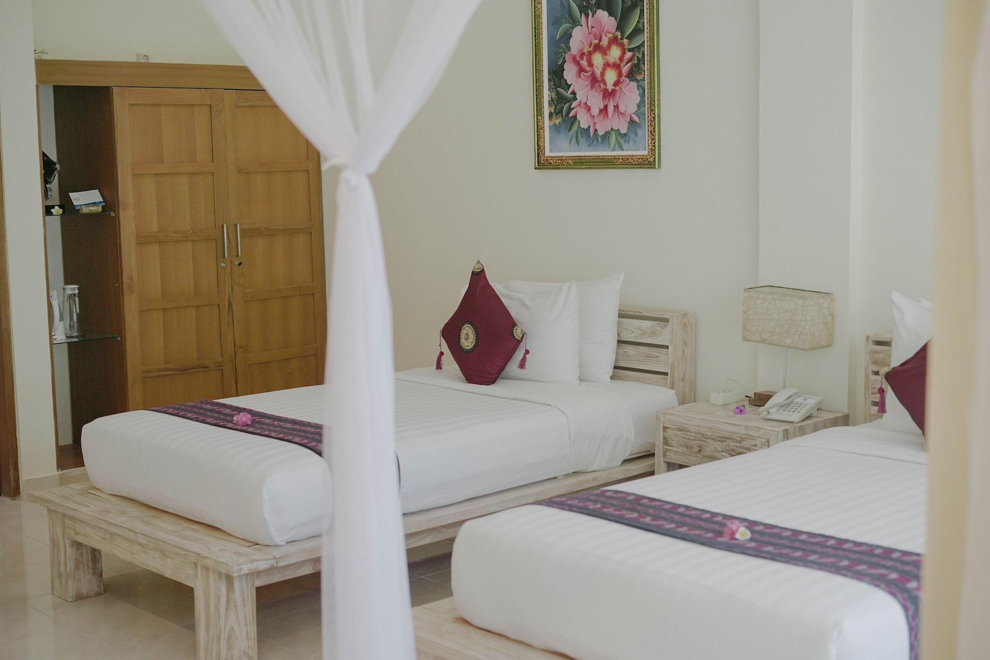 Puri Sari Beach Hotel Labuan Bajo Exterior foto