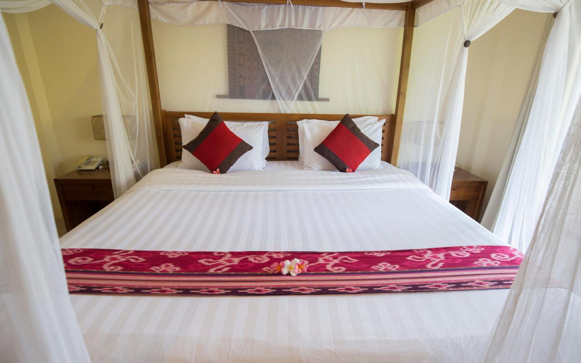 Puri Sari Beach Hotel Labuan Bajo Cameră foto