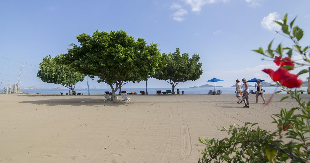 Puri Sari Beach Hotel Labuan Bajo Exterior foto