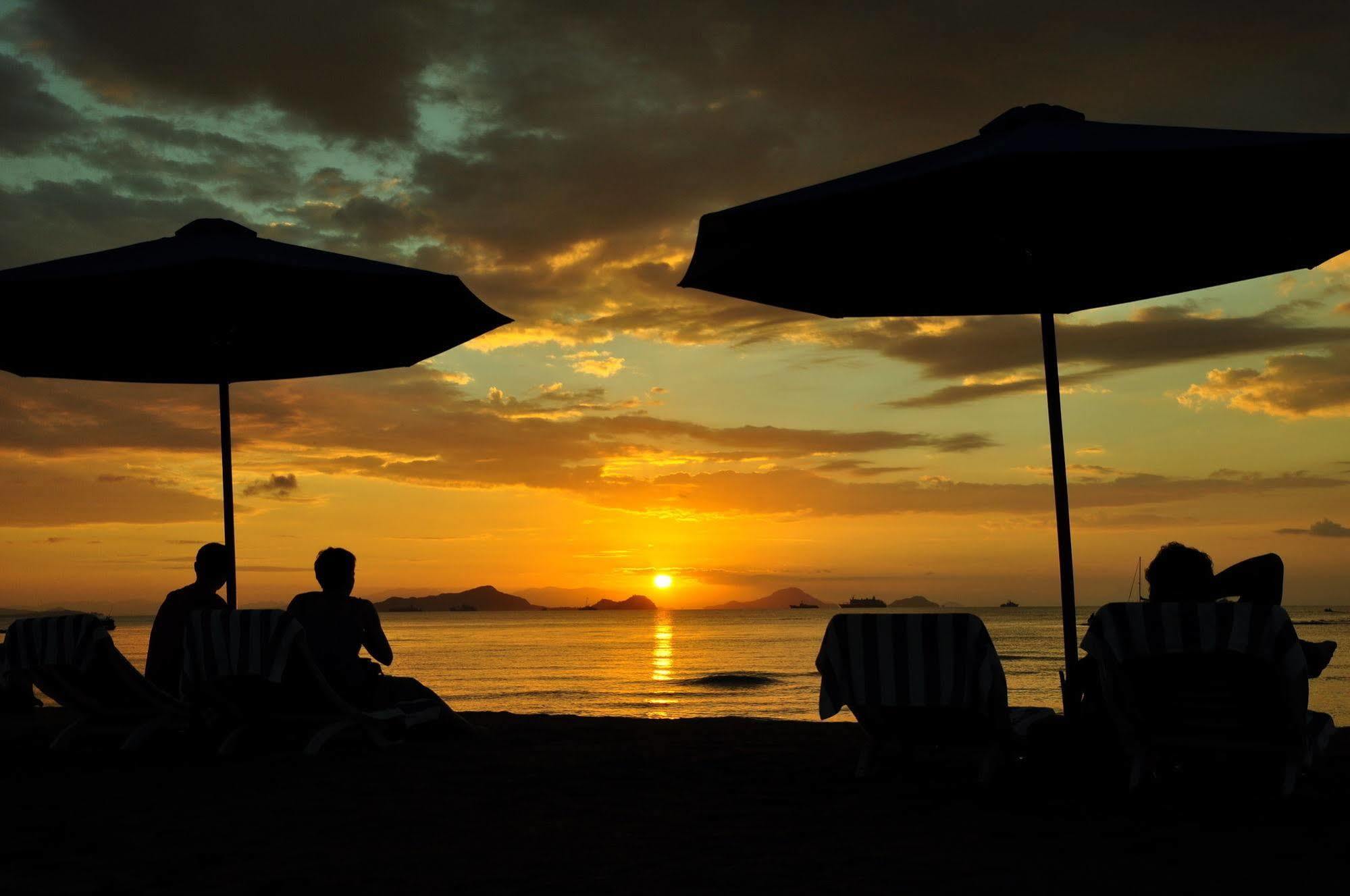 Puri Sari Beach Hotel Labuan Bajo Exterior foto
